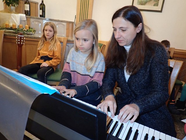 Musikschüler bei Seniorenfeier